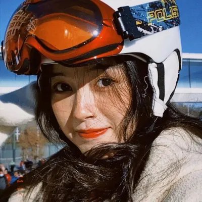 吞噬太阳的女子